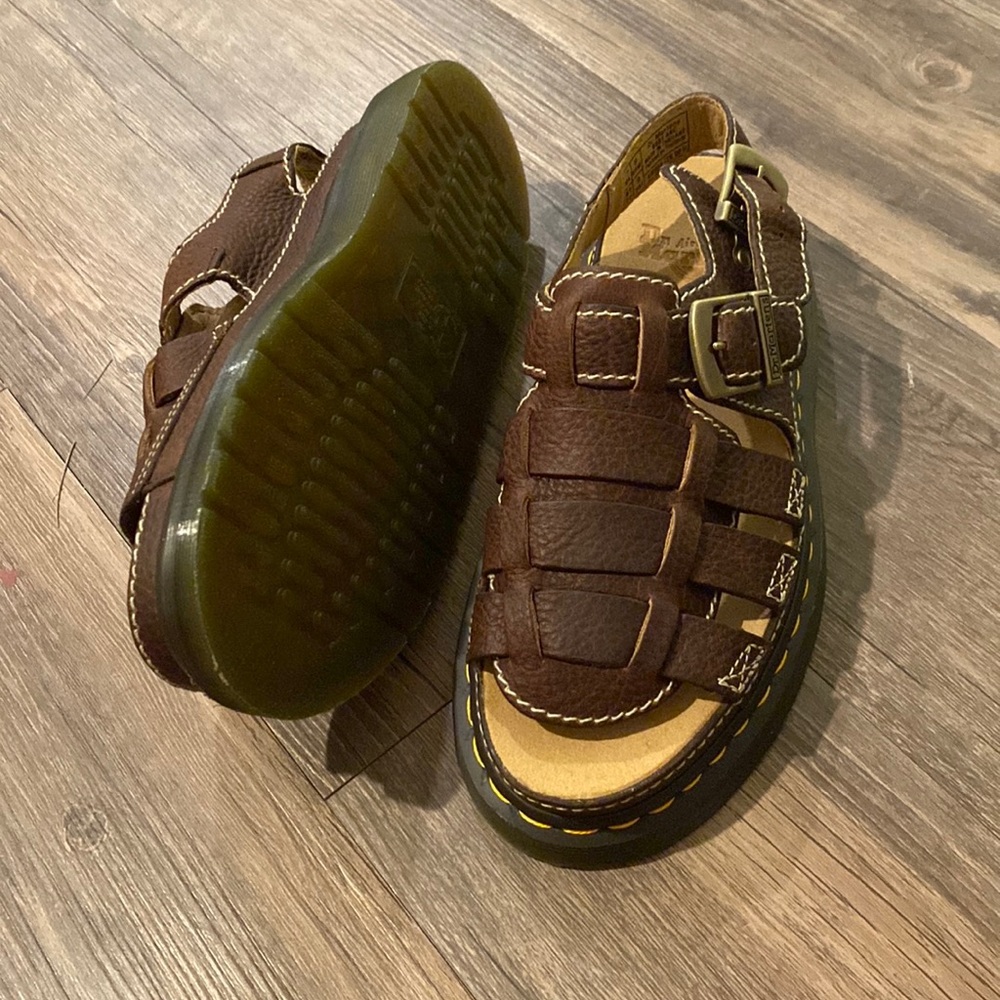 Dr Martens. Brand new shoes, never worn. Size 9. Leather.